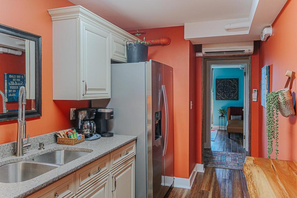 The Urban Cowboy Apartment Staunton Exterior photo