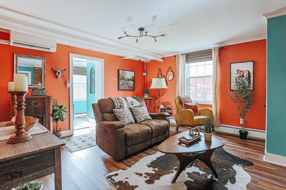 The Urban Cowboy Apartment Staunton Exterior photo